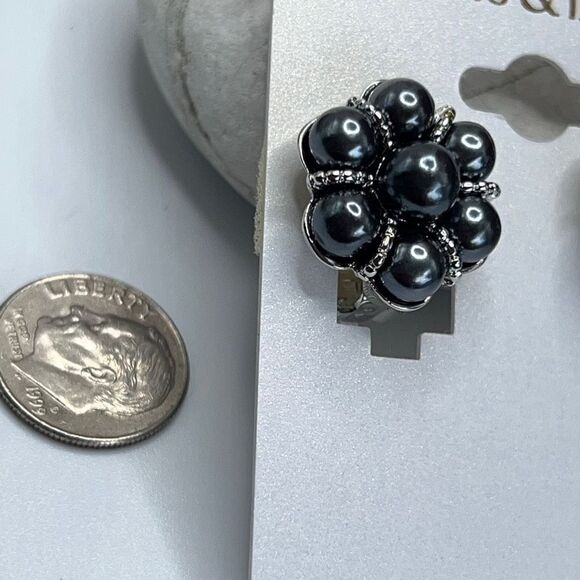 Drapers & Damons Clip on Beaded  Earrings $16ea / 3 for $25 - Picture 6 of 8